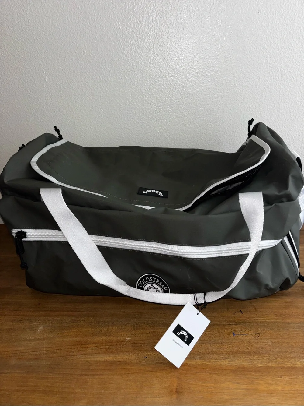 NWOT Jones FC Weekender Duffle Golf Bag New With Tag Green
